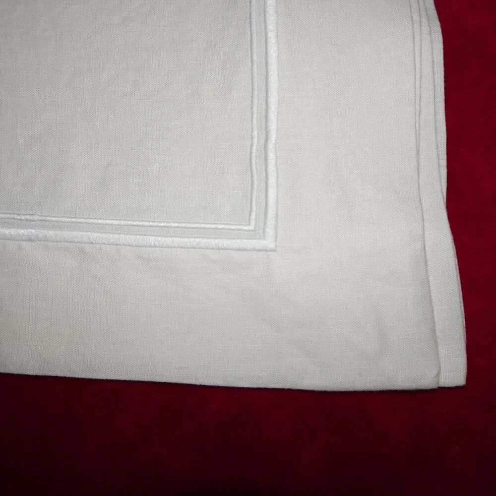 Lands' End Linen Tablecloth 60